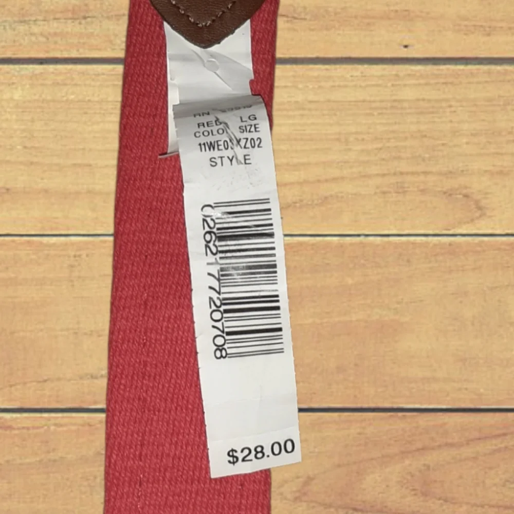 - WEMBLEY CHRISTMAS BELT NWT